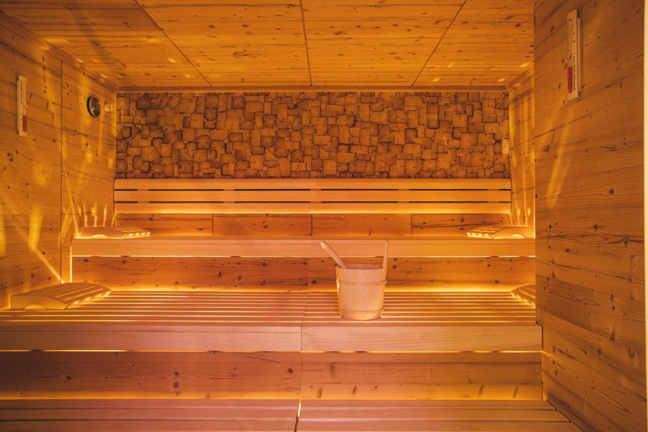 Austria Aparthotel Фис Экстерьер фото