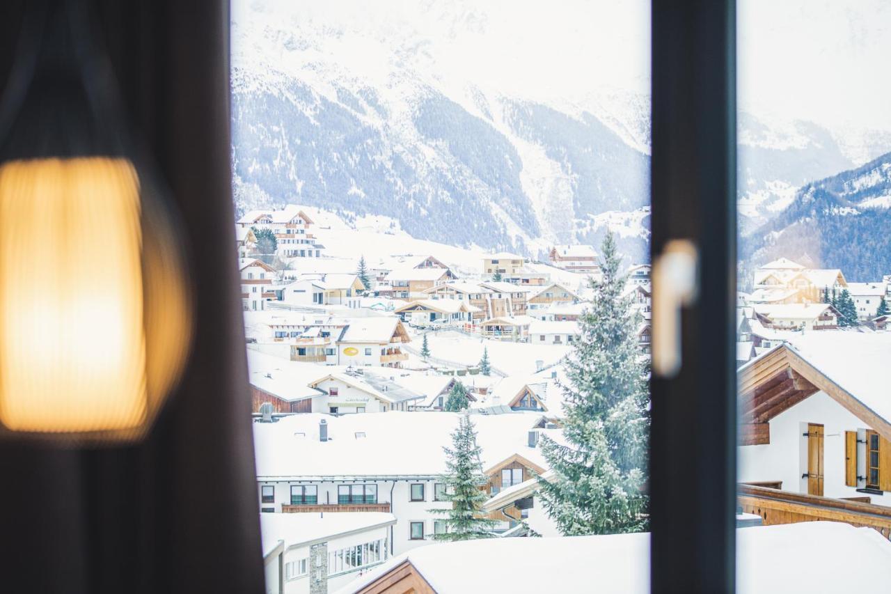Austria Aparthotel Фис Экстерьер фото