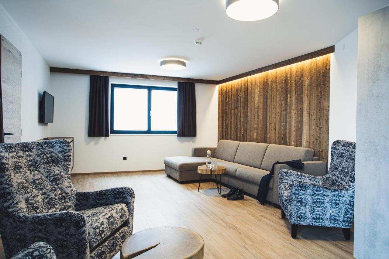 Austria Aparthotel Фис Экстерьер фото