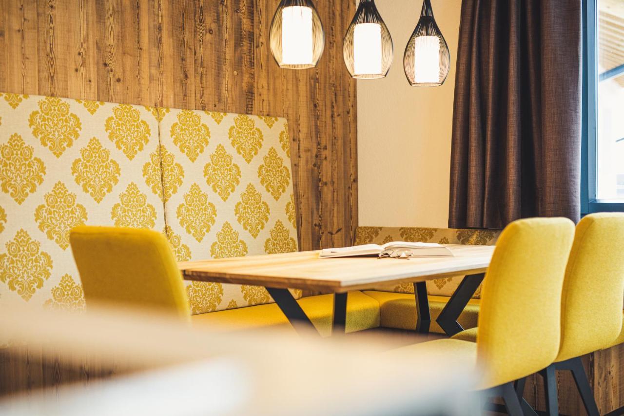 Austria Aparthotel Фис Экстерьер фото